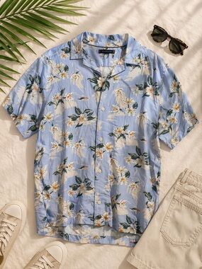 Tommy Hilfiger Floral Camp Shirt Mens Large Blue Hawaiian Short Sleeve NWT